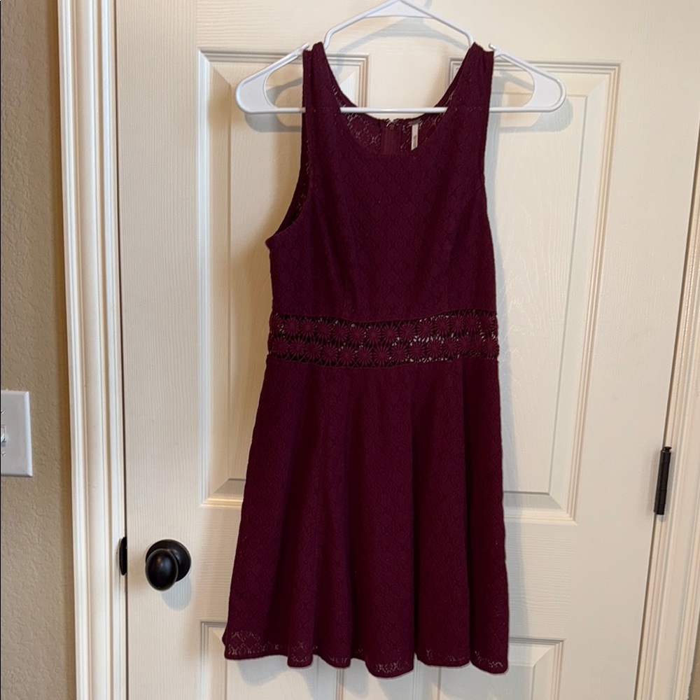 Burgundy Lace Sleeveless Dress